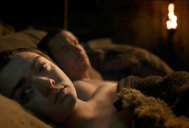 Maisie Williams Porn - Maisie Williams Tweets Reaction to Her 'Game of Thrones' Sex Scene With  Gendry