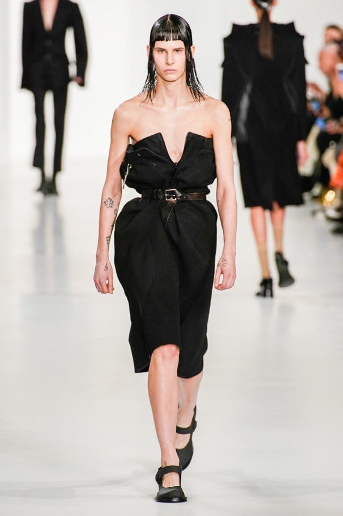 Fashion model, Fashion show, Fashion, Runway, Clothing, Shoulder, Dress, Haute couture, Event, Little black dress, 