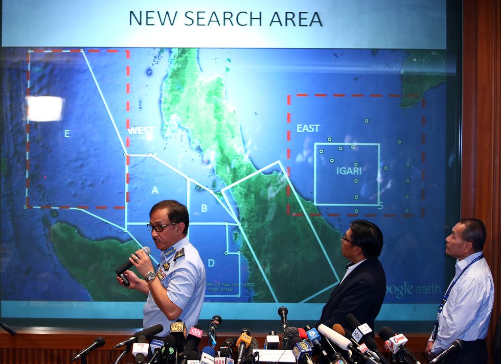 search continues for missing malaysian airliner carrying 239 passengers