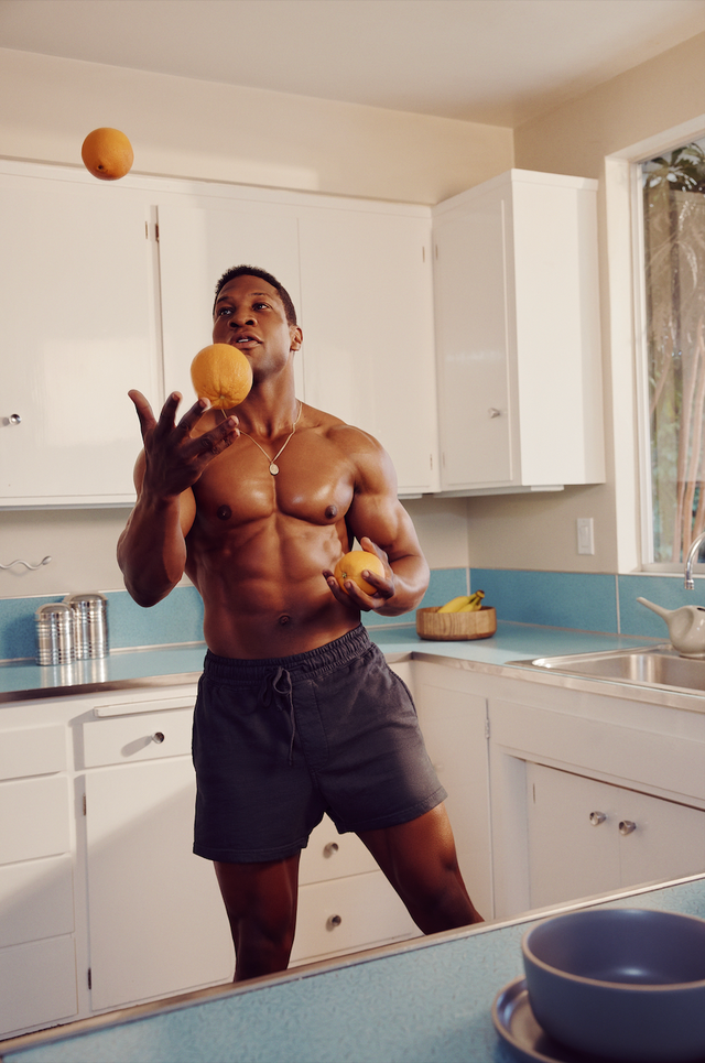 see-bonus-photos-from-jonathan-majors-men-s-health-cover-shoot