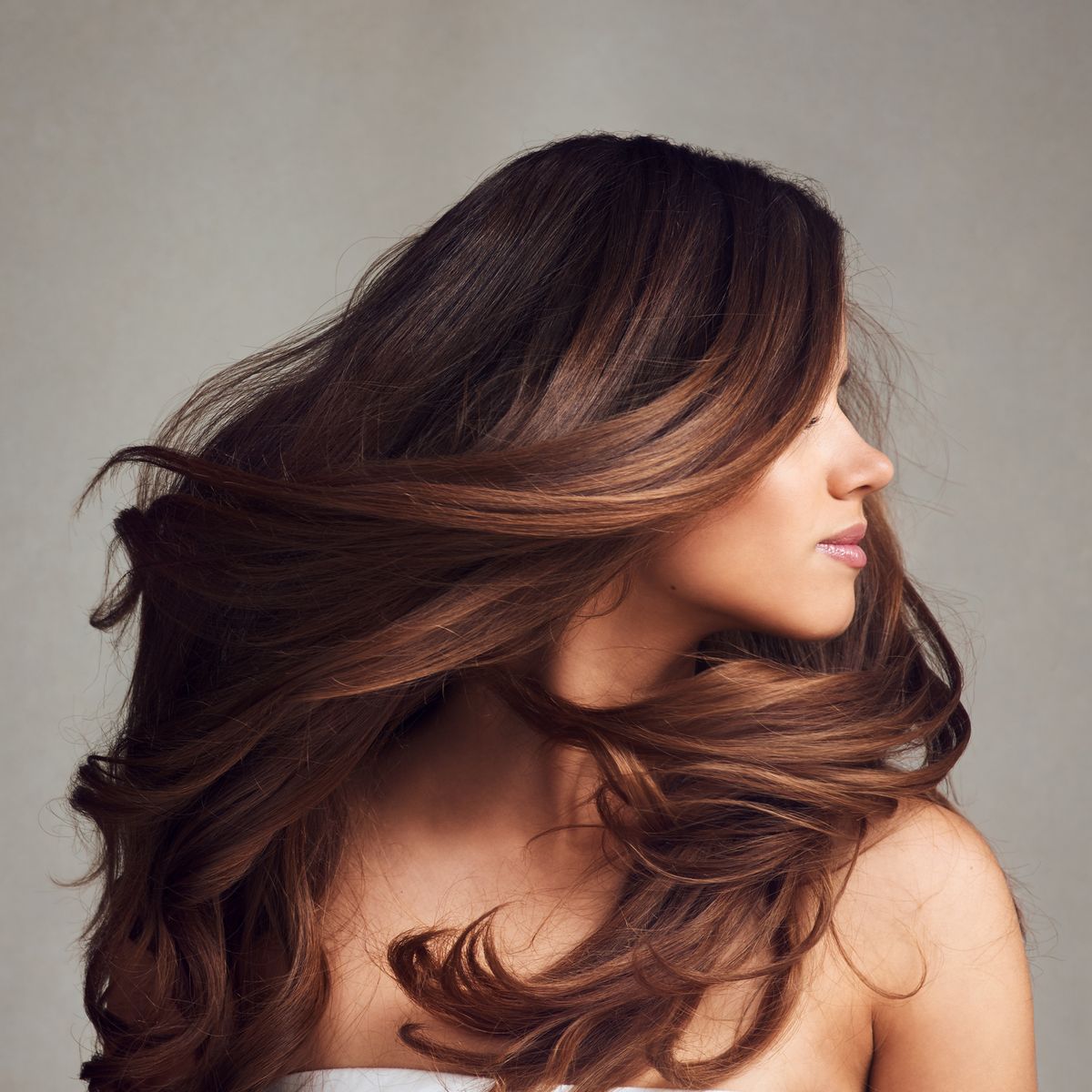 Nyttig reaktion Turbine How to Use Dry Shampoo: 10 Expert Tips to Know