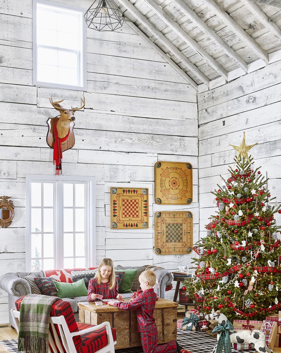 27 Beautiful Country Christmas Decorating Ideas (to inspire your Coziest  Christmas Ever) - RouseintheHouse