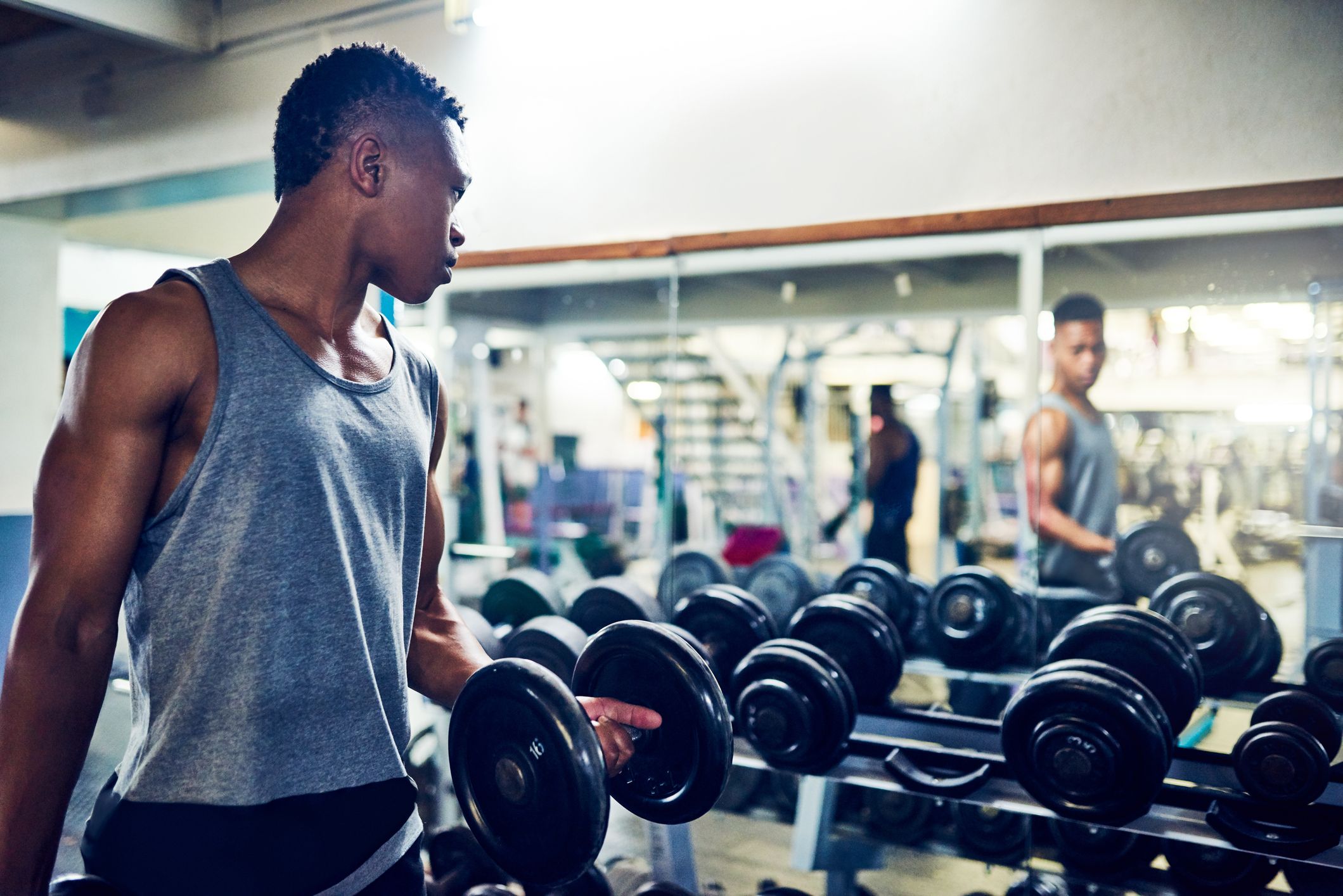 8 things guys do in gyms that are a total turn-off