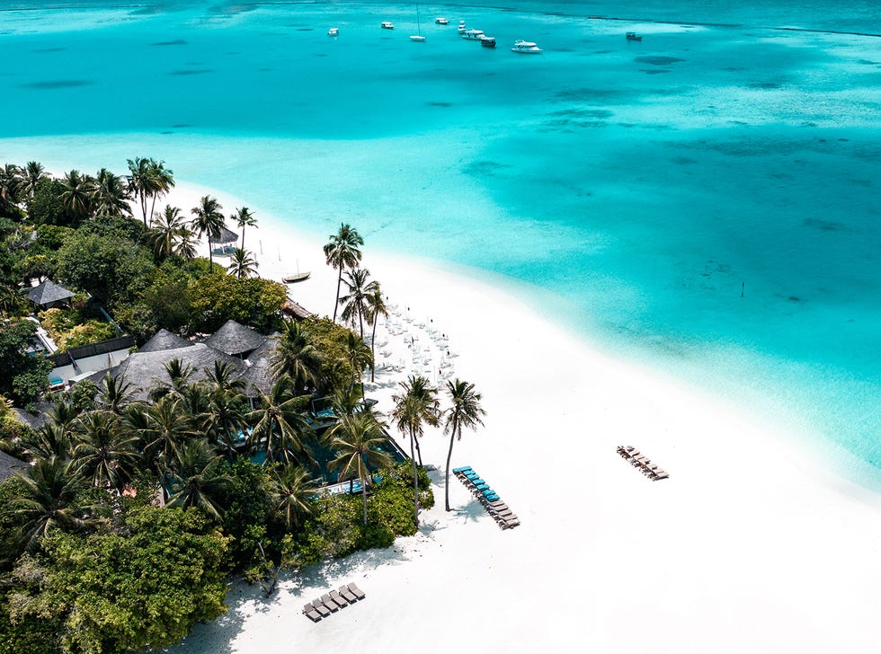 maldives with girlfriends
