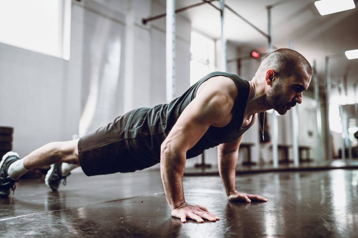 Can You Finish This 10-Round, 3-Move Dumbbell Workout?