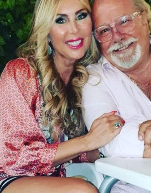 malena gracia y arévalo presumen de amor en san valentín