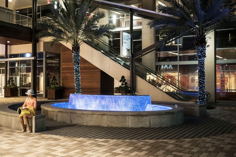 Building, Architecture, Mixed-use, Lobby, Water feature, Tree, Interior design, City, Leisure, Hotel, 