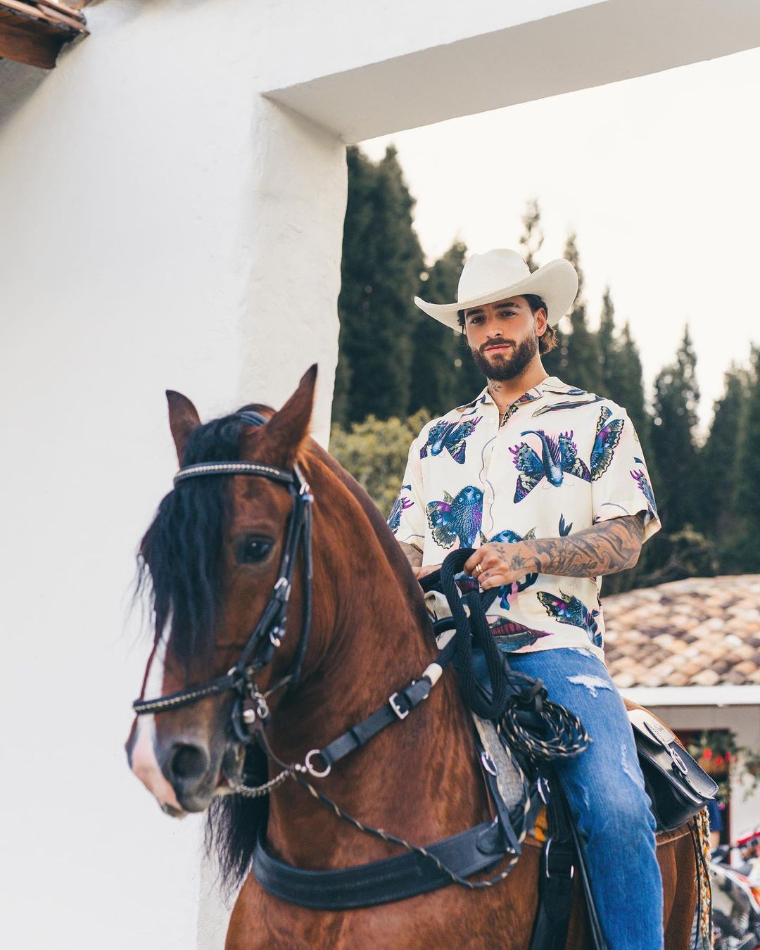 Maluma incendia Instagram con sus fotos más sexis en ropa interior