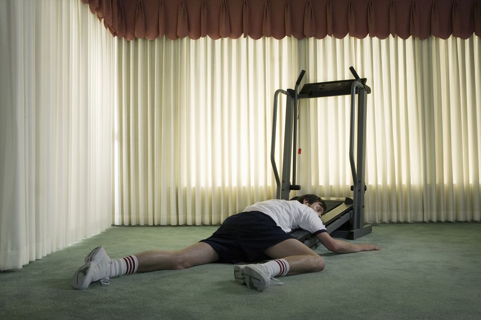 man collapsed on treadmill