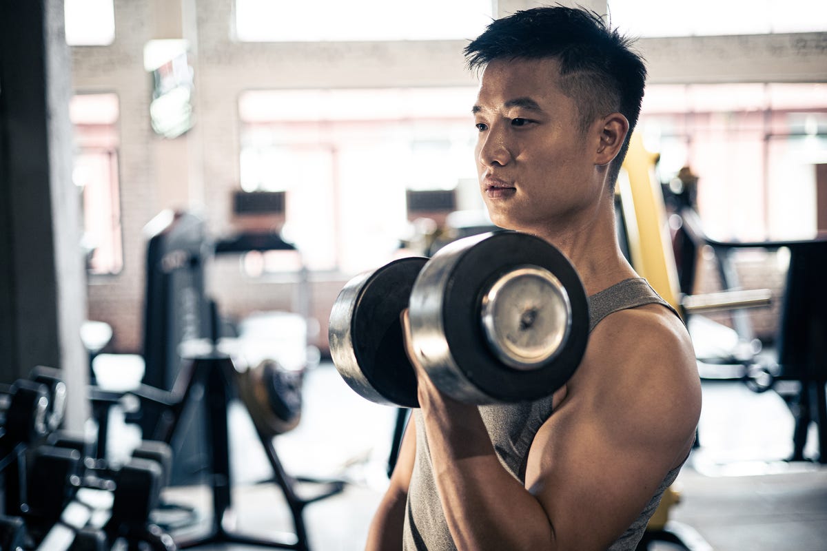 This 5-Minute Workout Builds Biceps, Triceps, and Forearm Muscle