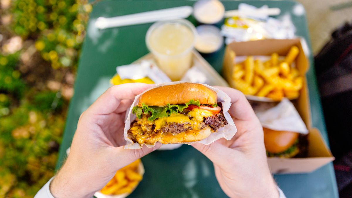 National Cheeseburger Day 2021 Food Deals