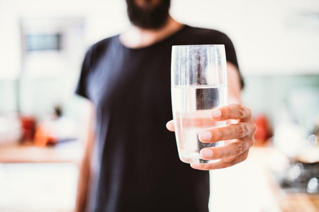 Les risques associés au jeûne hydrique et comment les éviter