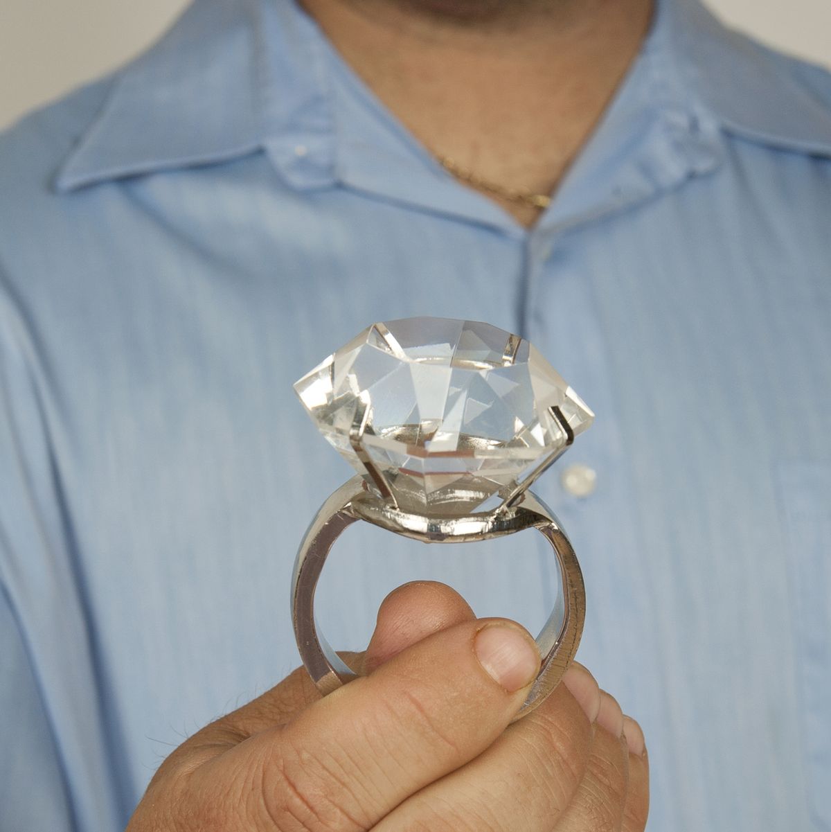 Los peligros de usar un anillo para el pene para obtener más placer sexual