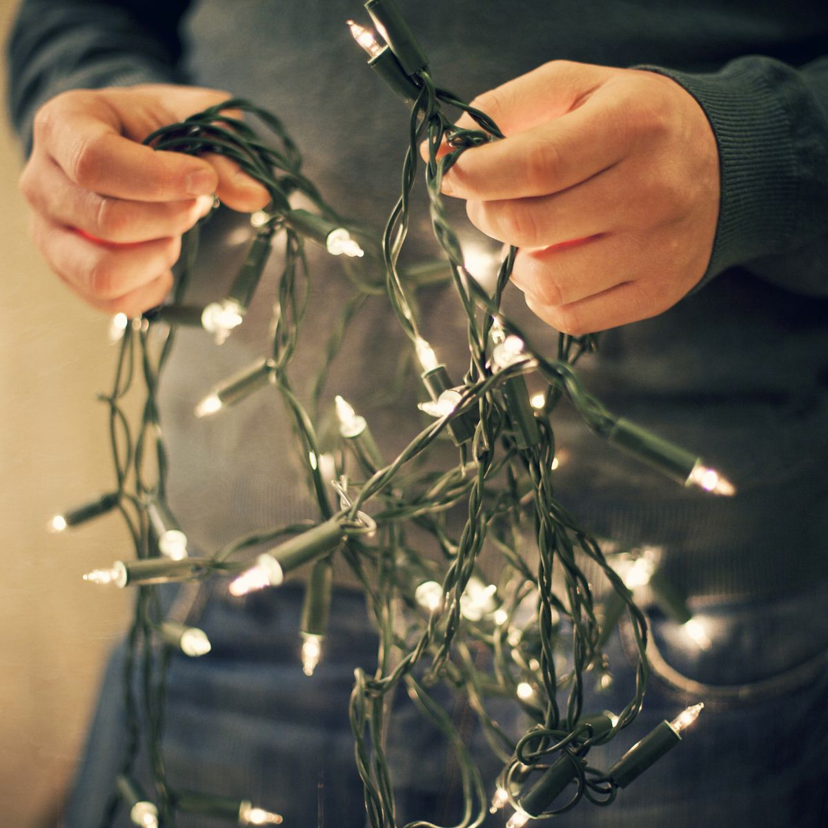 How to Repair Christmas Lights That Are Half Out - Men's Journal
