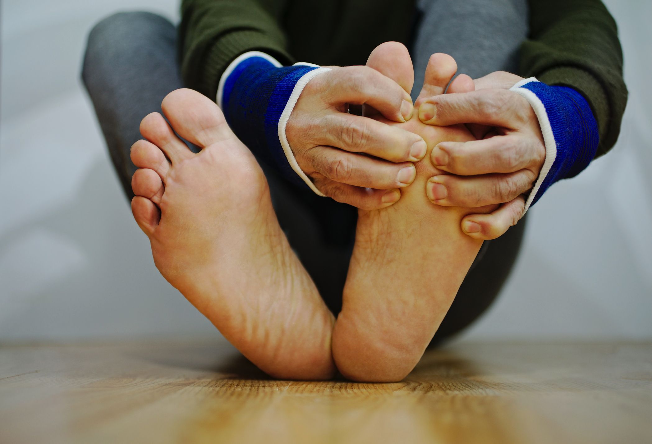 How to Handle Toe Pain and Soreness From Conditions Like Turf