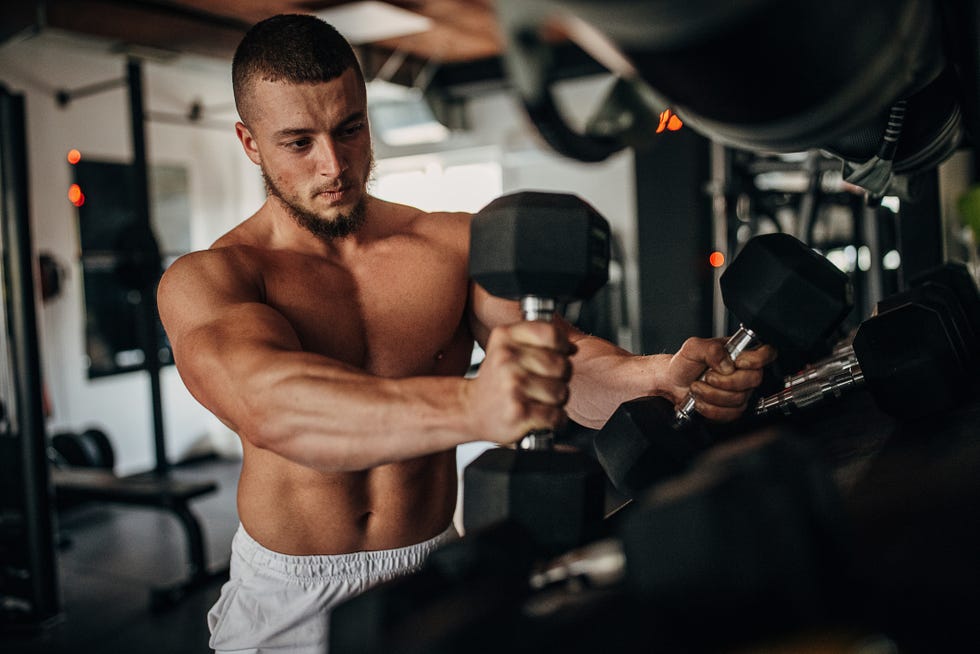 How to Build Bigger Biceps with Dumbbell Hammer Curls