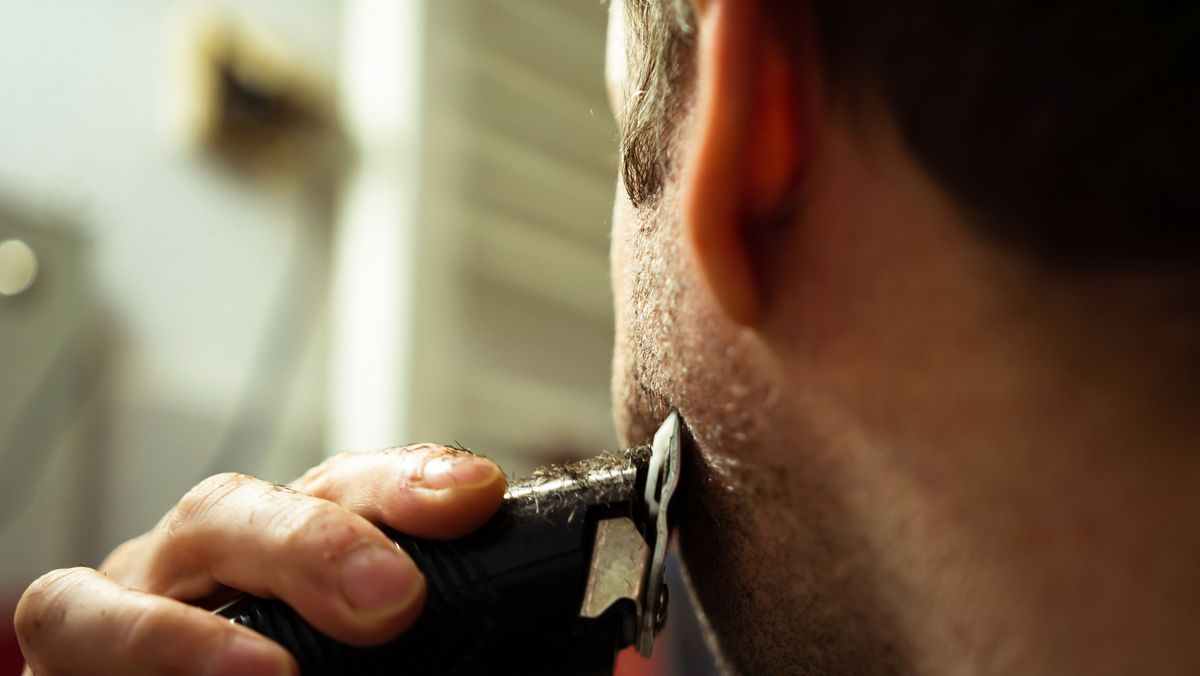 Braun Maquinilla de afeitar serie 1 para hombre, afeitadora eléctrica con  recortadora de pelo largo, maquinilla