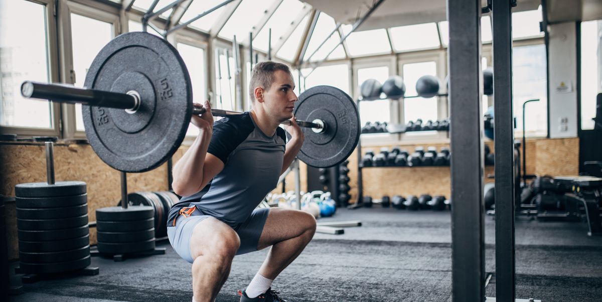 https://hips.hearstapps.com/hmg-prod/images/man-weightlifting-royalty-free-image-1754427003.pjpeg?crop=1.00xw:0.752xh;0,0.144xh&resize=1200:*