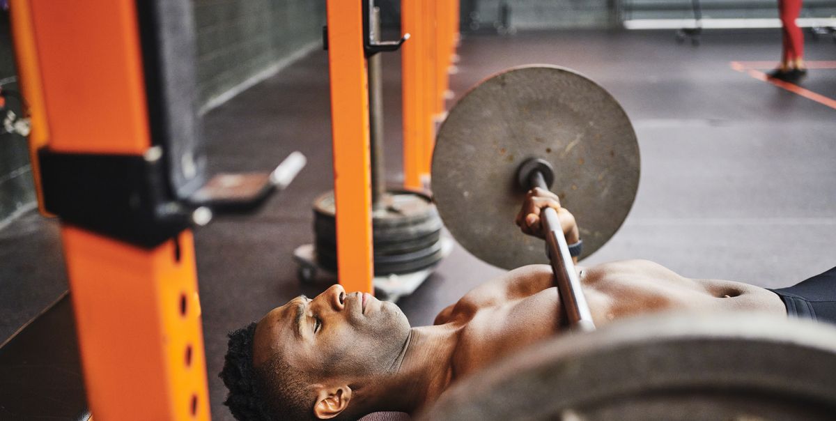 This Bench Press 'Mechanical Dropset' Workout Delivers Serious Chest Gains