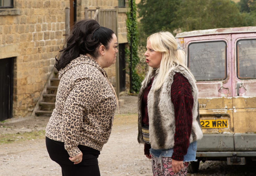 mandy dingle, tina dingle, emmerdale