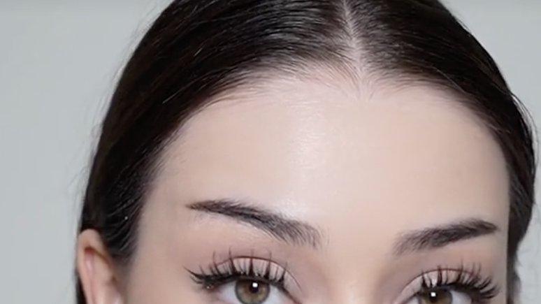 preview for We tested MAC's new dry shampoo mascara | Beauty Lab