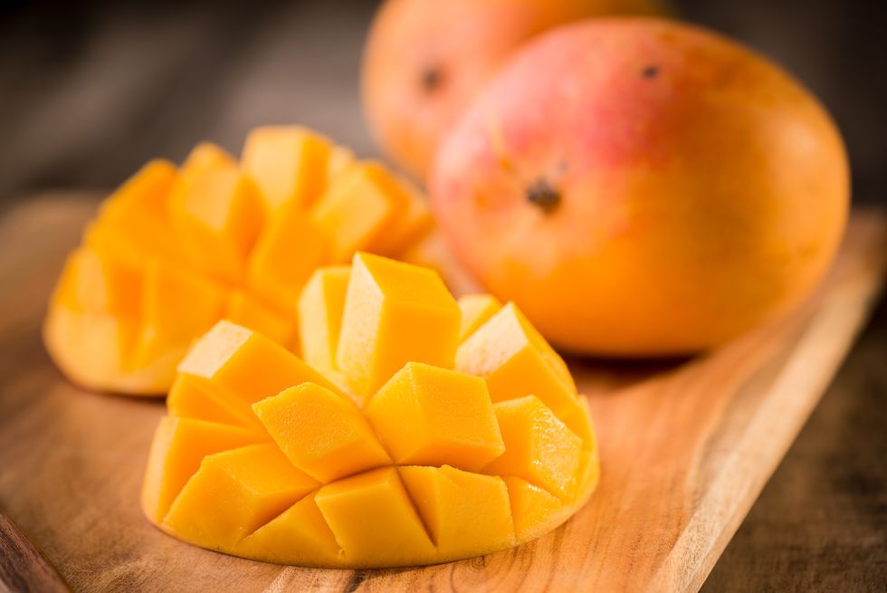 mango healthy carbs