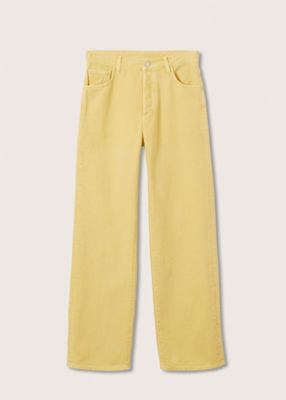 pantalón vaquero amarillo, de mango, como el que tiene maría pombo