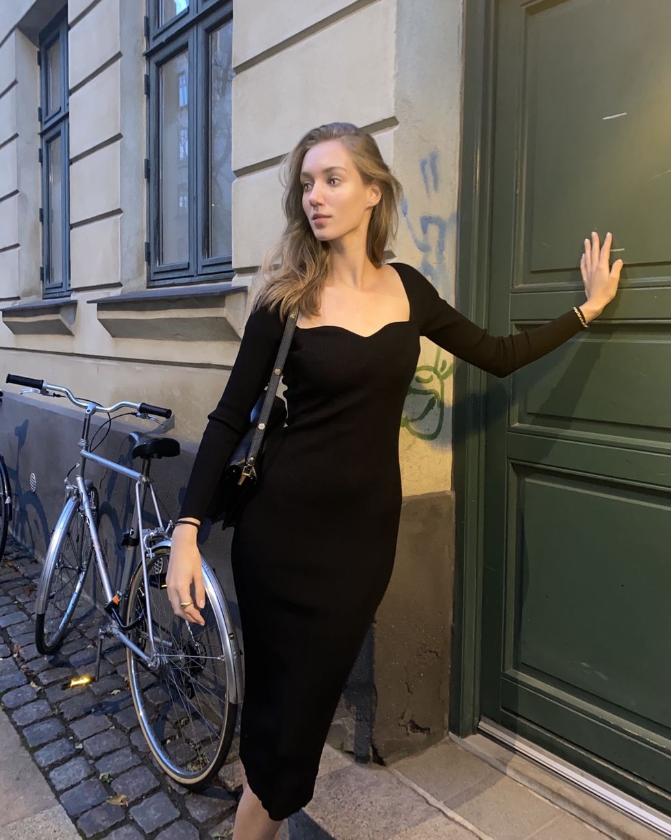 Marchitar Vibrar Permuta El vestido negro de Mango que adoran las 'insiders' de moda