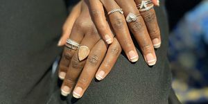 manicura minimalista uñas cortas