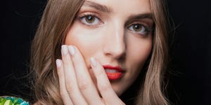 manicura romántica sencilla