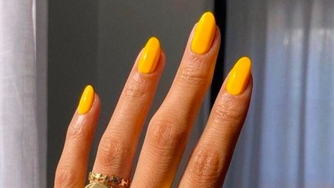 preview for 15 ideas de manicuras de primavera para tus uñas
