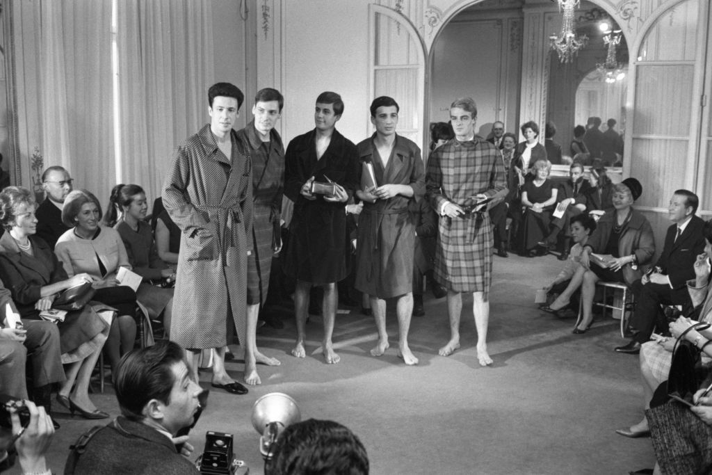モードの革命家、ピエール・カルダンがファッションを変えた決定的瞬間