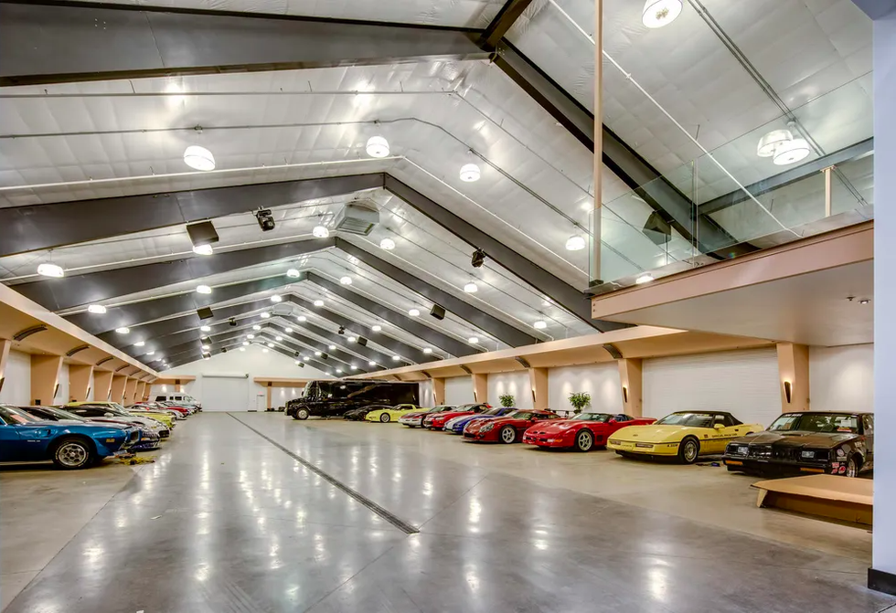 Esta casa es el hogar perfecto para tu colección de coches