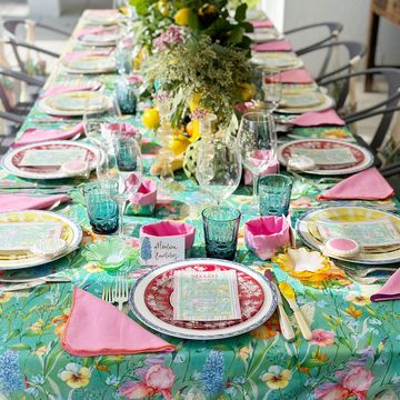 mantel de flores para mesa de primavera
