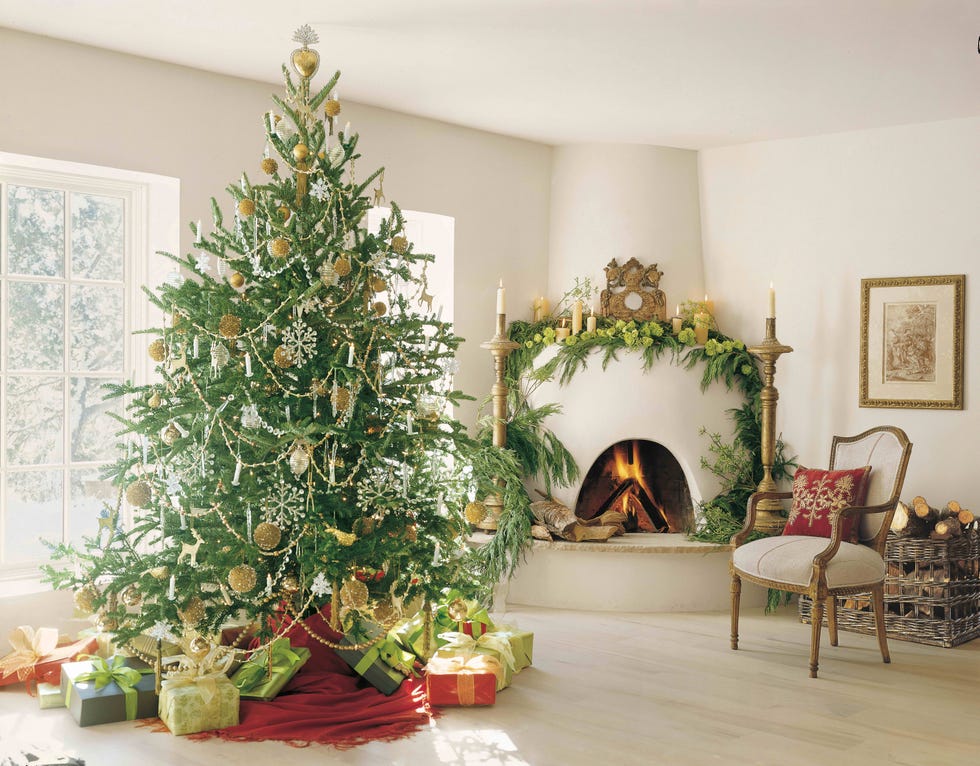 37 Creative Christmas Tree Themes - Elegant Tree Decorating Ideas