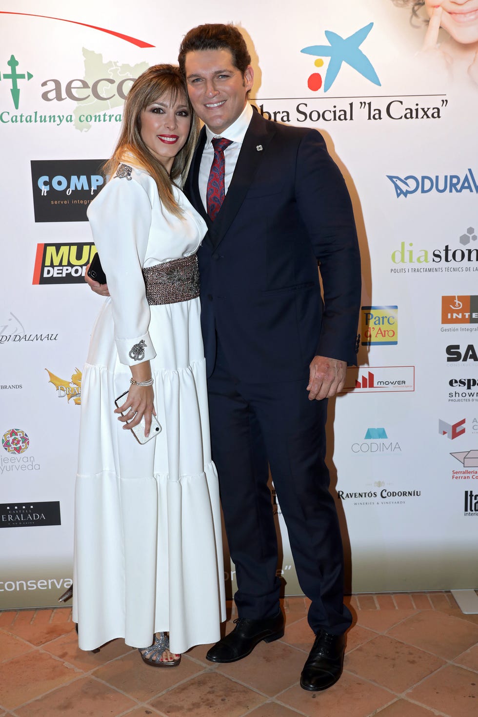 Giela, Manu Tenorio, Manu Tenorio canta para recaudar fondos contra el cáncer infantil, Manu Tenorio muestra su lado más solidario, Manu Tenorio se reencuentra con Gisela, Manu Tenorio canta contra el cáncer infantil
