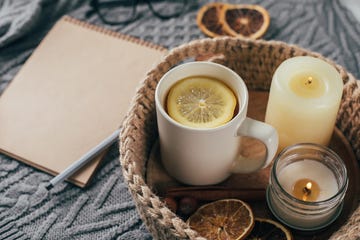 una manualidad diy para reciclar velas viejas que sean antimosquitos