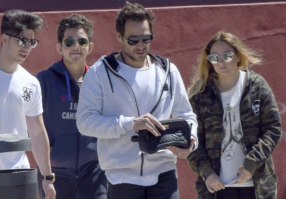 manuel bedmar junto a la familia de rocío