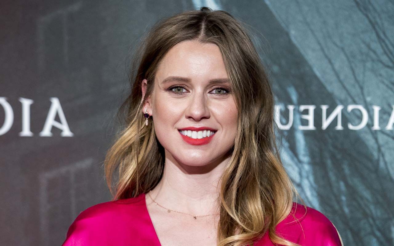 Manuela Vellés luce embarazo