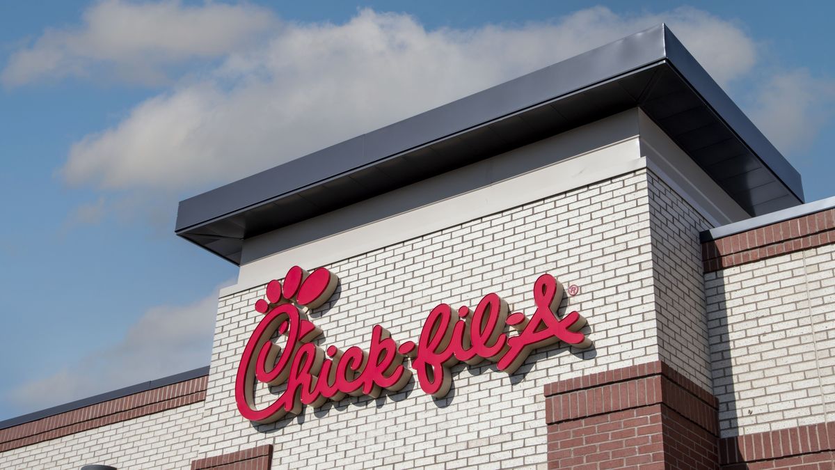 preview for We Got To Spend $100 On Whatever We Wanted At Chick-Fil-A