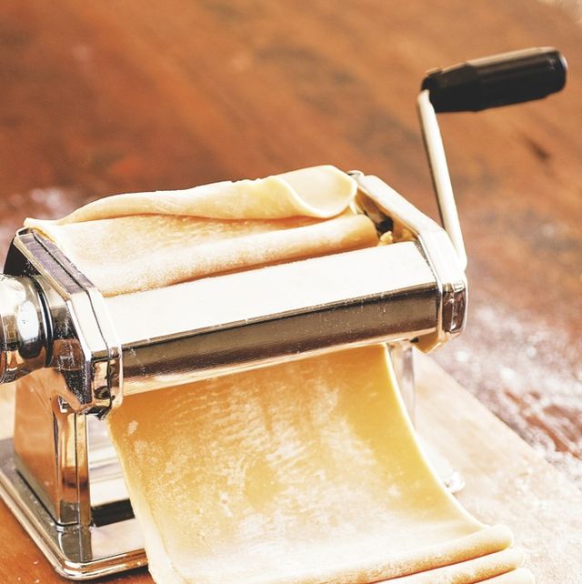Cómo hacer pasta fresca en casa: recetas y máquinas