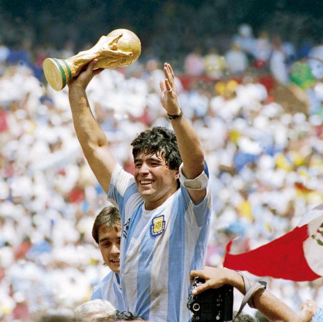 mexico city, mexico   june 29 diego maradona of argentina holds the world cup trophy after defeating west germany 3 2 during the 1986 fifa world cup final match at the azteca stadium on june 29, 1986 in mexico city, mexico photo by archivo el graficogetty images