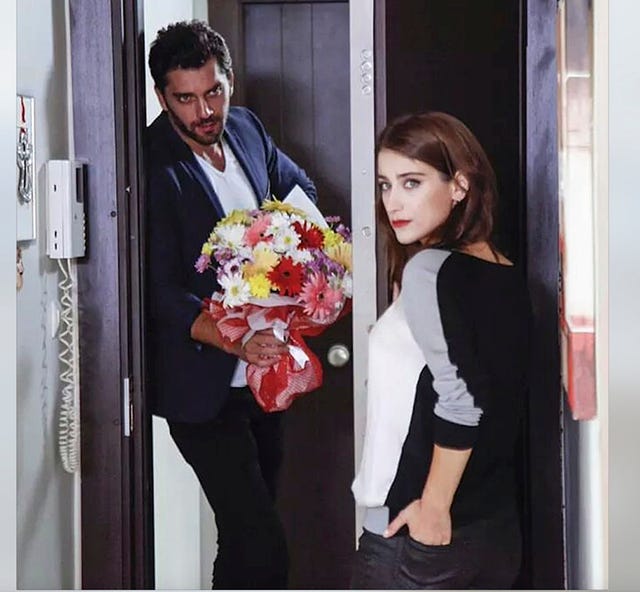 Can Nergis con Hazal Haya en Maral