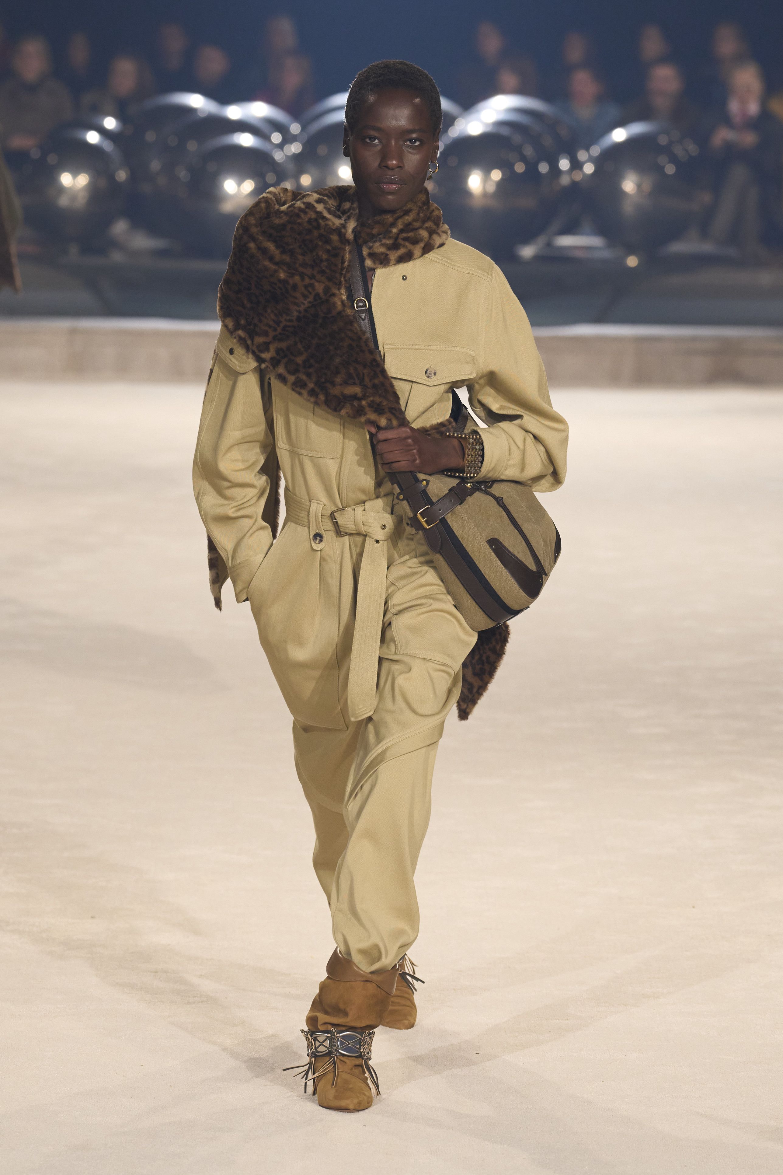 イザベル マラン（ISABEL MARANT）2024-25秋冬コレクション