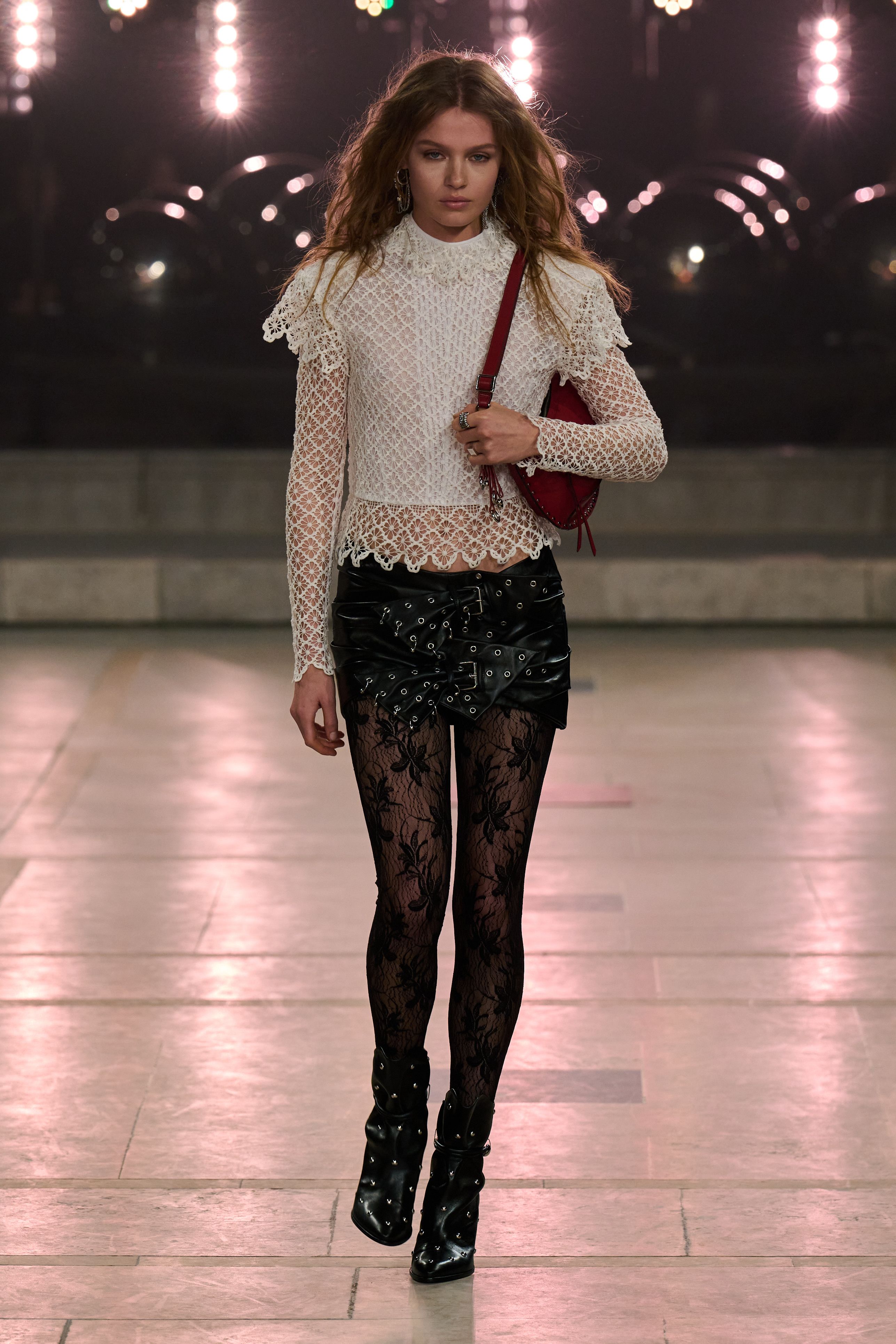 イザベル マラン(ISABEL MARANT)2025-26秋冬コレクション イザベル マラン(ISABEL MARANT)2025-26秋冬コレクション