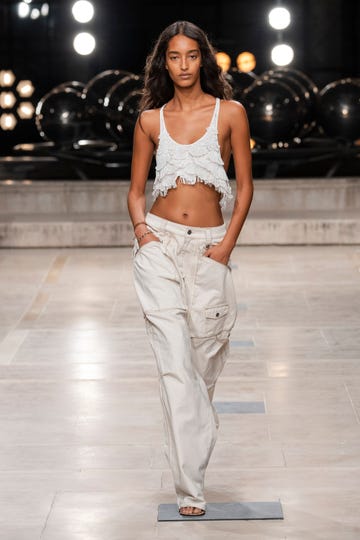 isabel marant primavera estate 2023, tendenza total white