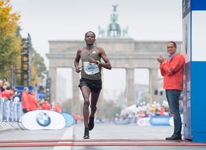 Guye Adola y otros etíopes en el Maratón de Berlín