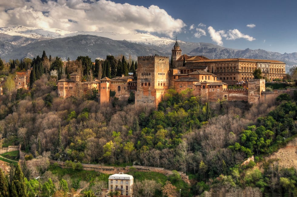 7 maravillas de la arquitectura en España que hay que ver al menos una vez en la vida Maravillas-arquitectura-alhambra-667311ace8082