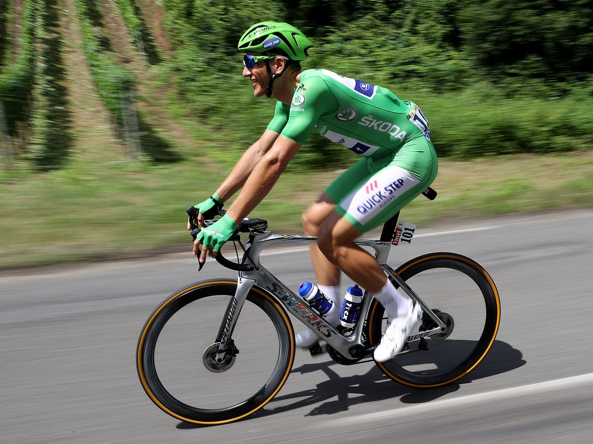Pro Cyclist Power Output: Train Like a Tour de France Rider & Get Faster