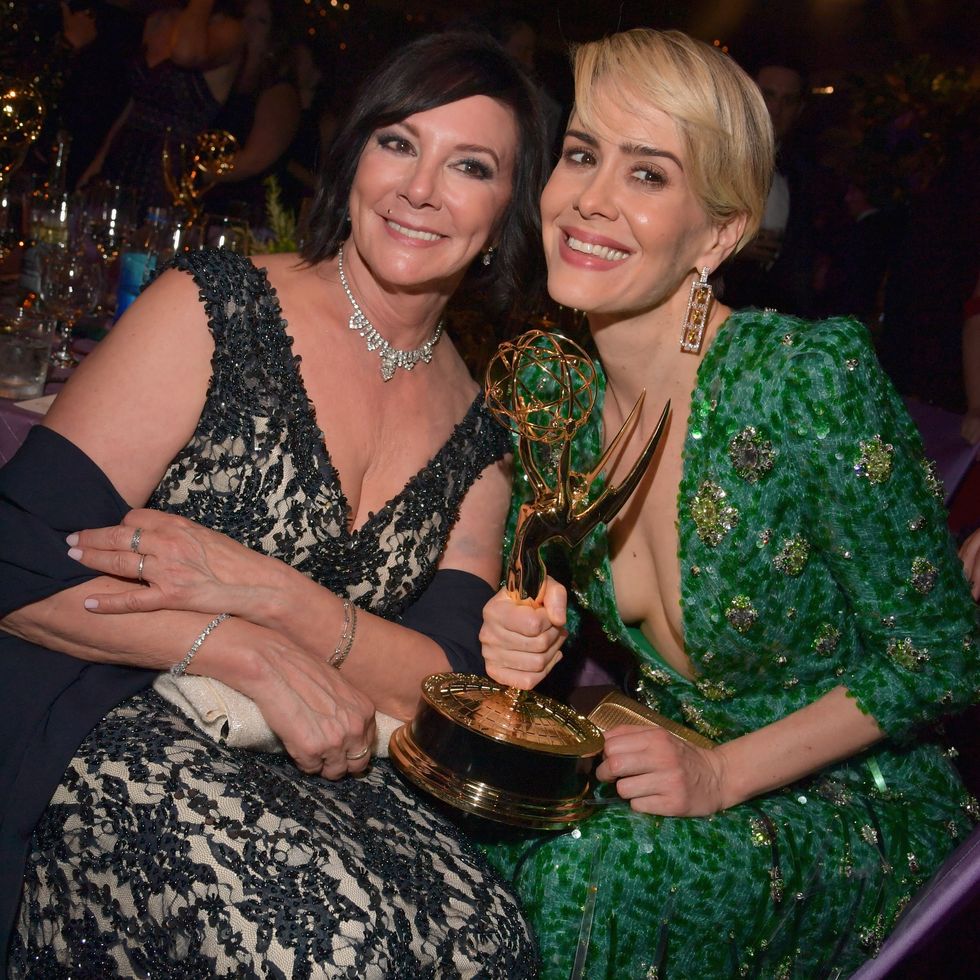 marcia clark and sarah paulson at the 2016 emmys